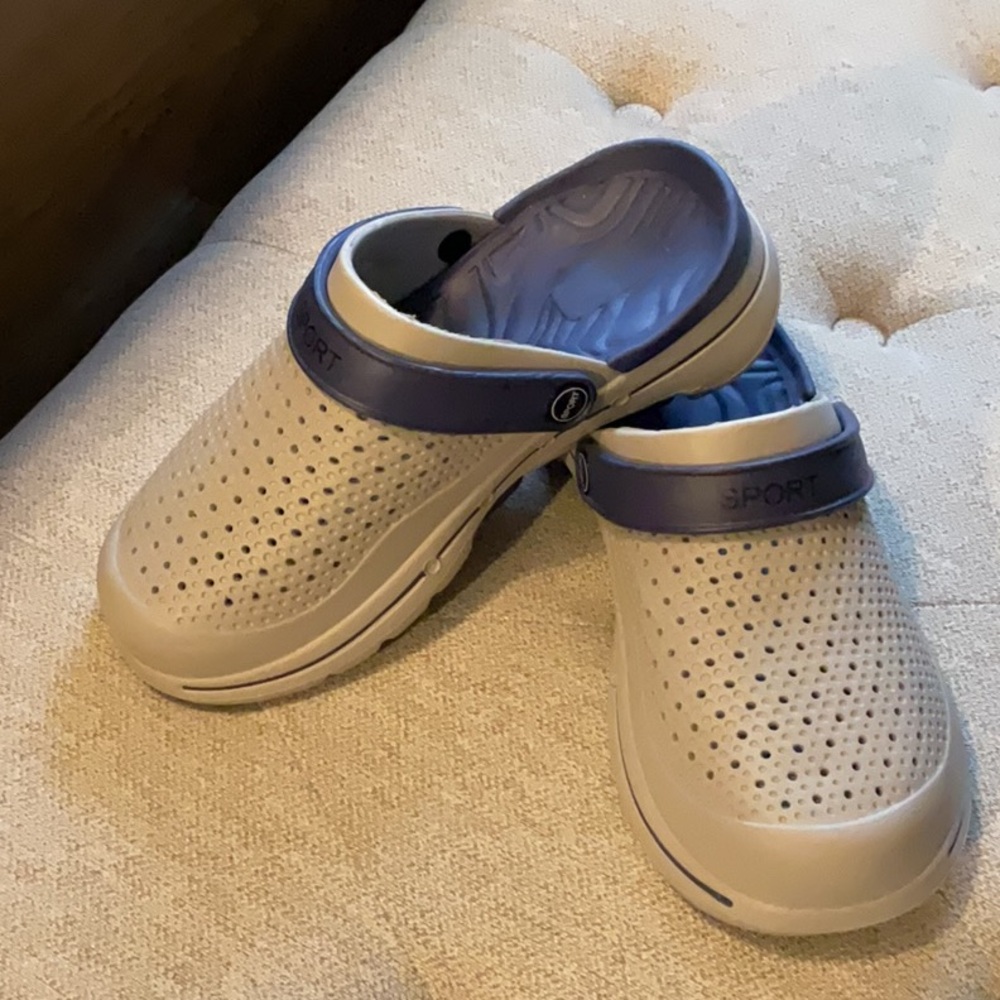 Sport Light Gray and Navy Blue Rubber Clogs with Perforated Design Size 8